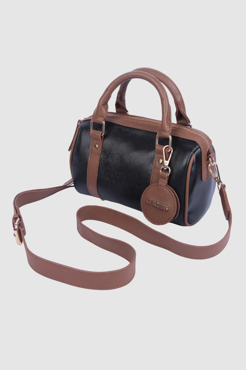 Remi Duffle Sling With Mirror